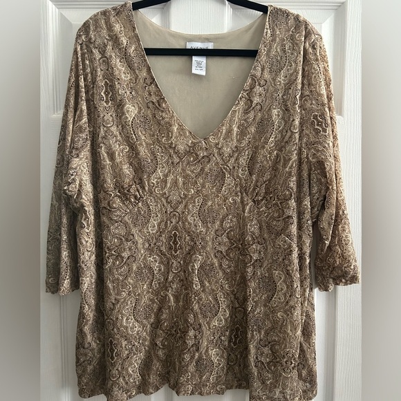 AVENUE V-neck Paisley Blouse with 3/4 sleeves lightweight sheer and lined 22/24 - Picture 1 of 8
